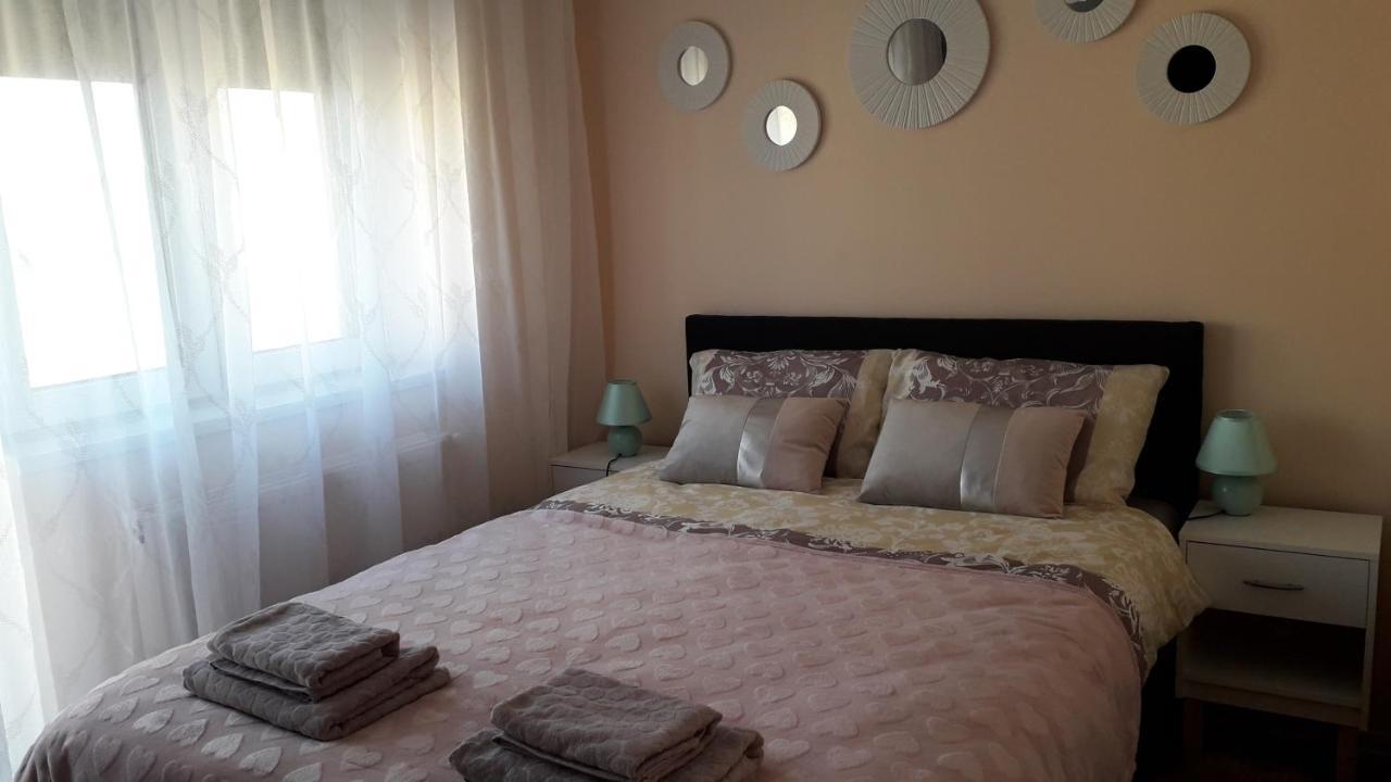 Holiday Apartment Oradea Zewnętrze zdjęcie